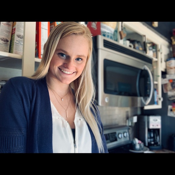 Meet your Posher, Ashlynn-paige - Picture 1 of 1